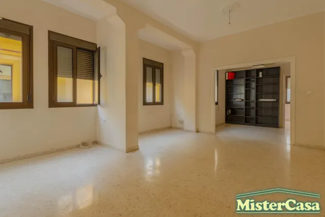 Piso Amplio en Pleno Barrio de Santiago 3 dormitorios y 2 baños — 28