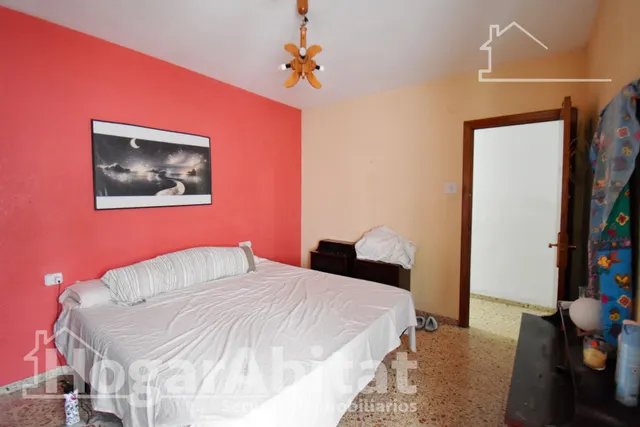 ¡Oportunidad! Amplio, luminoso y exterior con ascensor y balcón, en excelente ubicación — 16