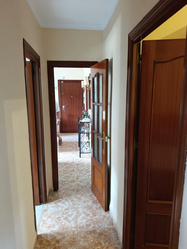 SE VENDE PISO DE TRES habitaciones AL LADO DE LA PLAYA — 9