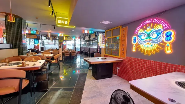 ¡Oportunidad! Gran Local de Restauración en Venta — 9
