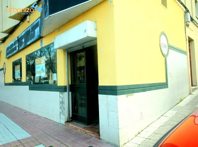 MAGNIFICO LOCAL EN SAN ROQUE-PARDALERAS — 3