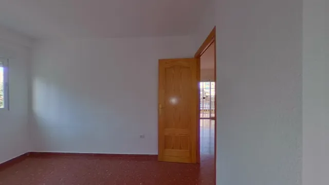 Venta de Piso Sin Posesión en Granada — 7