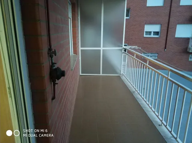 SE VENDE AMPLIO PISO EN EL CENTRO DE VALENCIA DE DON JUAN, AMUEBLADO, IMPECABLE, 3HAB., GARAJE — 30