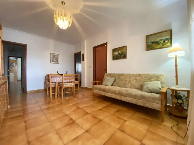 EN LO PAGAN PISO DE 3 DORMITORIOS BUEN ESTADO - foto 2