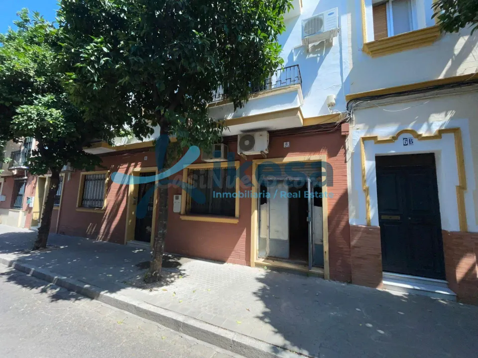 Venta de Local en Planta Baja en Triana - Sevillña