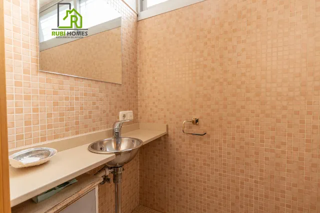 Espacio, confort y calidad: magnífica vivienda unifamiliar adosada — 19