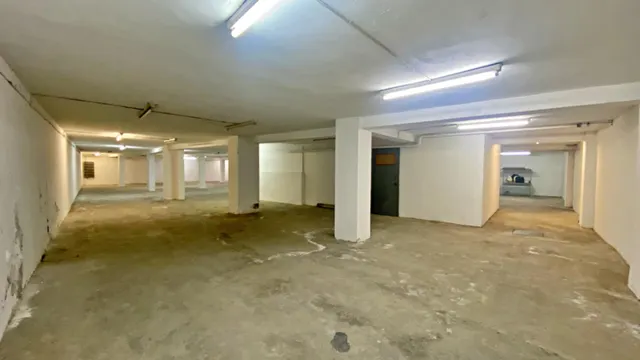 Local comercial zona centro Alicante - entreplanta+planta baja+sotano — 35