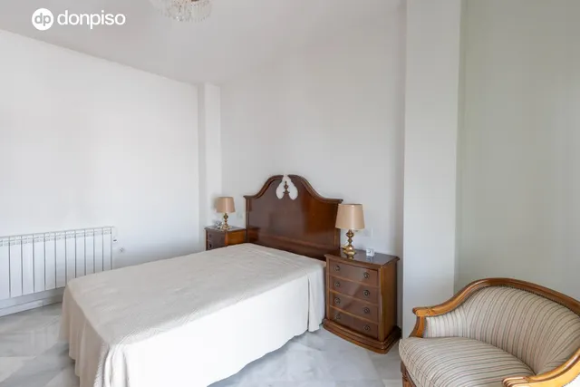 Chalet pareado con piscina, jardín y bonitas vistas a Granada en La Zubia — 29