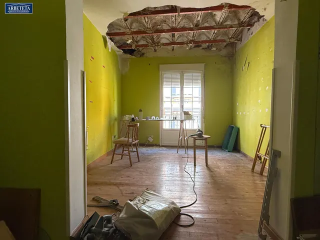 INMOBILIARIA ARBETETA VENDE EDIFICIO PARA REFORMAR EN PLENO CENTRO DE GUADALAJARA. — 12