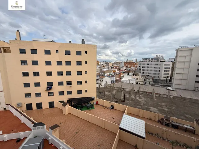 Luminoso piso con garaje en zona LLombai — 11