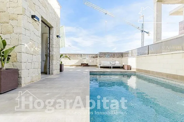 MARAVILLOSO CHALET CON JARDÍN, PISCINA Y GARAJE — 15