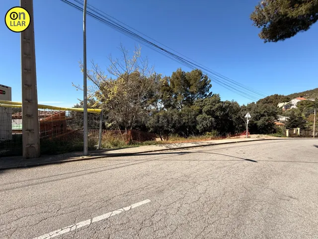 Solar urbano con estudio topográfico - foto 2