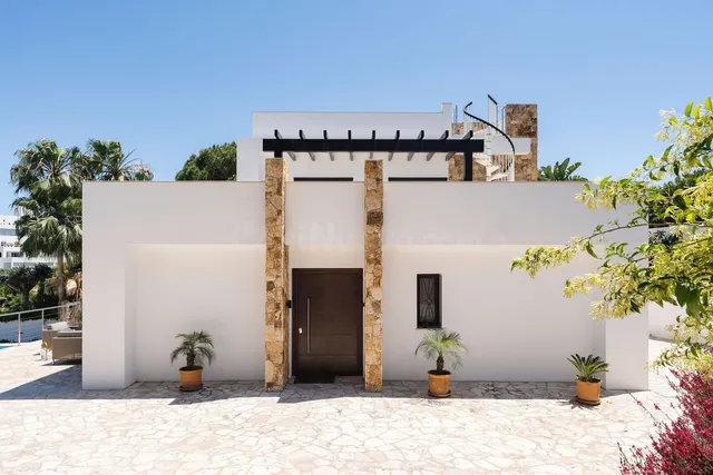 Chalet 4 habitaciones 351m² en venta - Marbella — 2