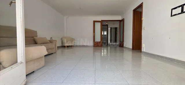Planta baja luminosa con terraza de 35 m2 en Poble Sec, Sitges — 4