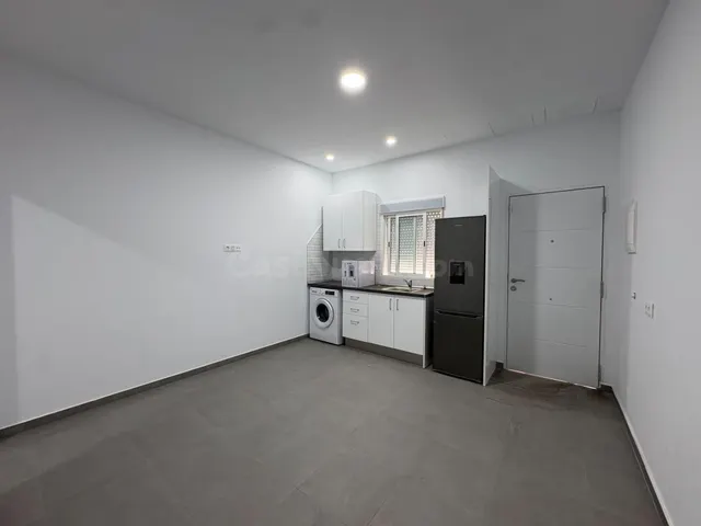Apartamento 1 habitación 50m² en alquiler - Llano del Moro - foto 2