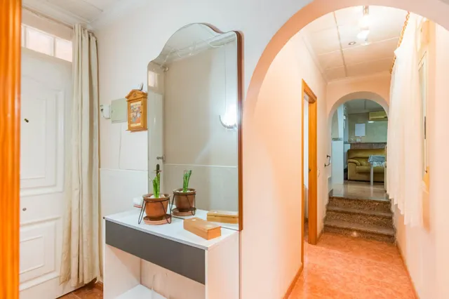 Casa con garaje, terraza y mucho potencial en los ramos — 20