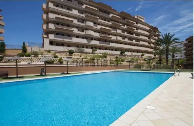 ALQUILER DE MAGNIFICO PISO CON VISTAS AL MAR — 24