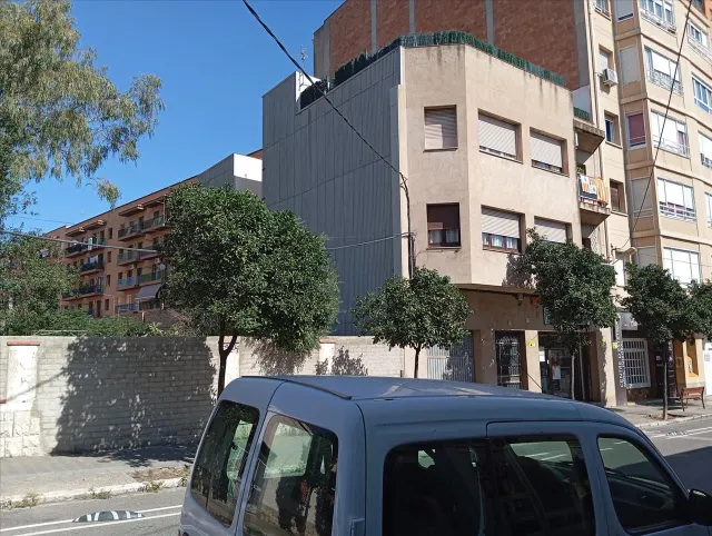 Solar urbano edificable en Figueres — 9