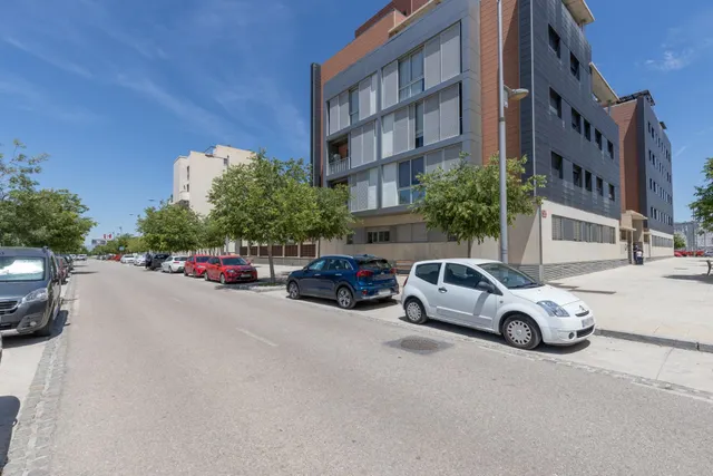 Plaza de garaje en urbanización privada pts — 14