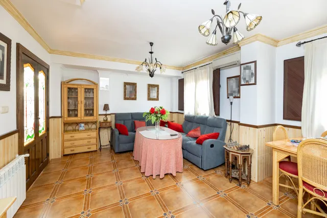 VIVIENDA PAREADA EN MONTELUZ — 24