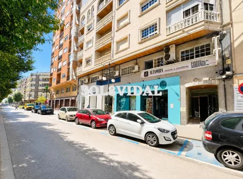 LOCAL EN ENTREPLANTA – 275 M2 EN ORIHUELA CENTRO