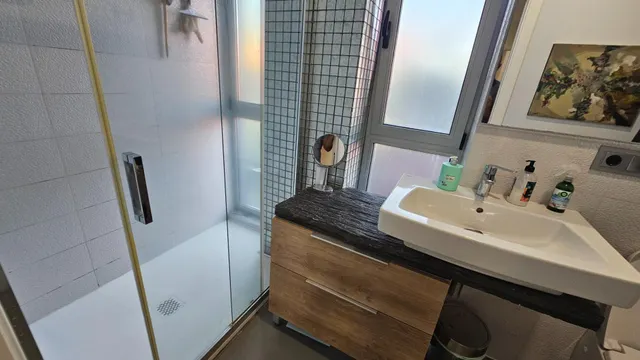 EXCLUSIVA PROPIEDAD CON PISCINA, ASCENSOR Y GRAN GARAJE EN CULLEREDO — 25