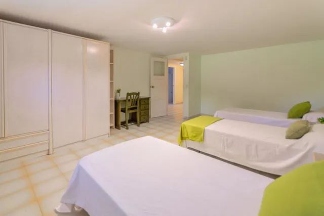 Magnifica villa de 347m2, situada a 1ª línea de mar — 18