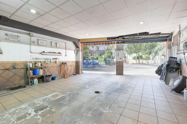 Local comercial 95m² en venta - Zona metropolitana — 4