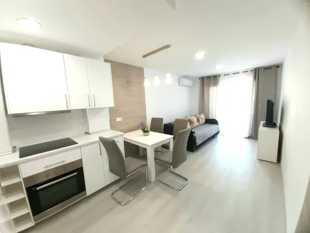 MODERNIO ESTUDIO CON TERRAZA Y PISCINA PLAYA DEL CURA — 4