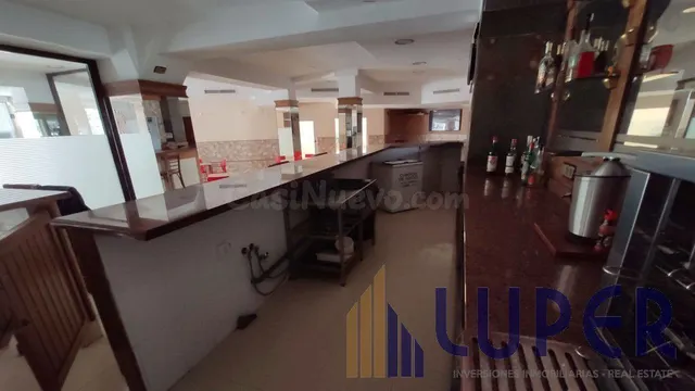 Se vende local de más de 240 metros en zona centrica de San  - foto 5