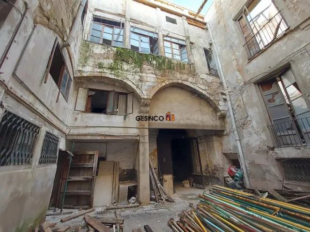 CASA-PALACIO, CÉNTRICO, DE ESTILO GÓTICO - foto 2