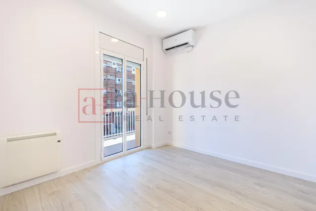 PISO RECIÉN REFORMADO CON GRAN BALCÓN EN L' EIXAMPLE — 14
