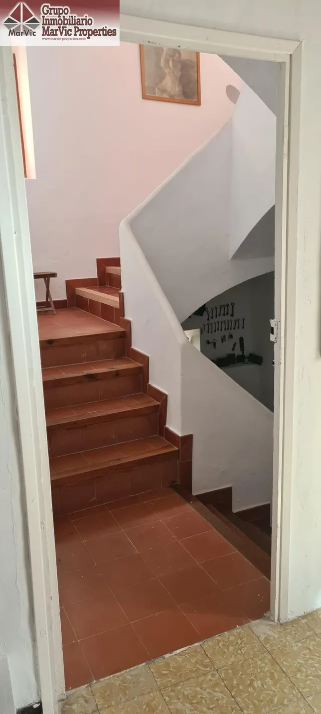 Amplia Casa Reformada en Sella con Piscina y Chimenea — 28
