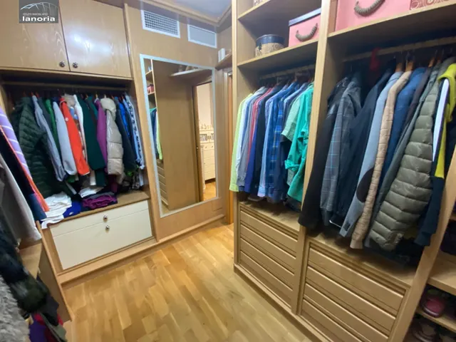 Grupo la Noria VENDE ADOSADO Amueblado y Equipado. Zona Barrio IMAGINALIA — 38