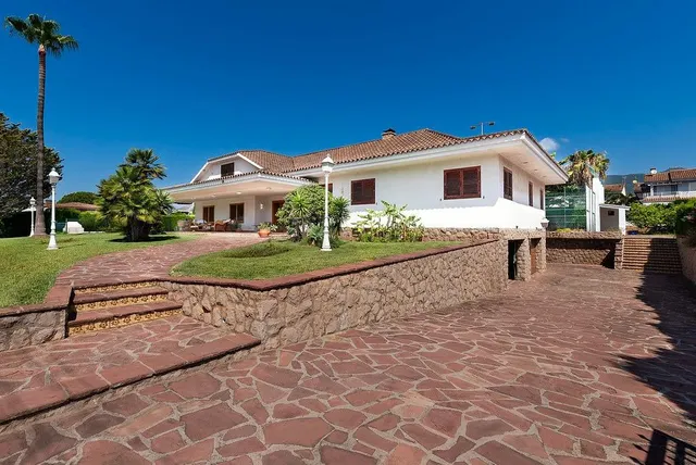 EN VENTA VIVIENDA UNIFAMILIAR GRAN AVENIDA BENICASSIM PARA V