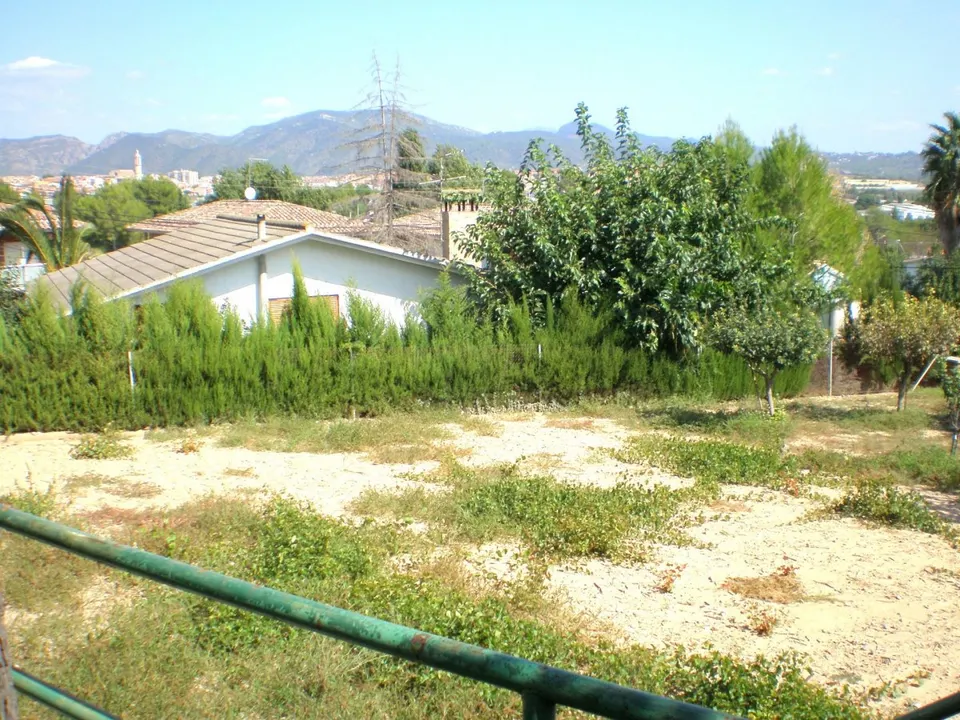 PARCELA DE 560M2 EN CAN RIAL DE ESPARRAGUERA - BARCELONA