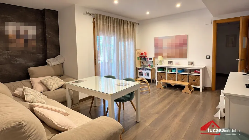 Piso totalmente reformado en el barrio del naranjo, con ascensor y terraza