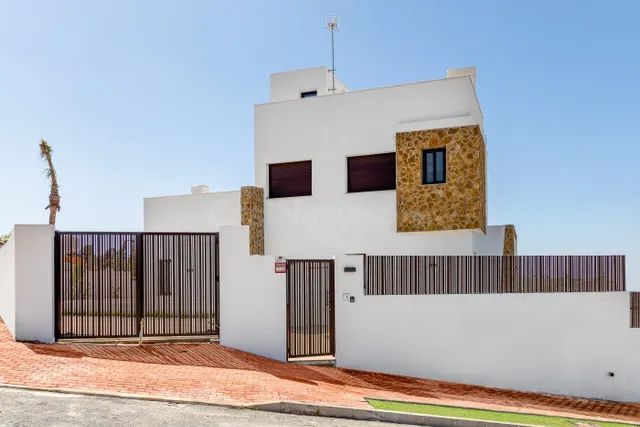 Villa de Lujo 4 habitaciones 146m² en venta - Balcón de fine