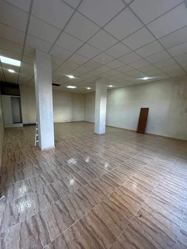 Local comercial en alquiler con gran visibilidad junto a paseo de la redonda – Atarfe — 6