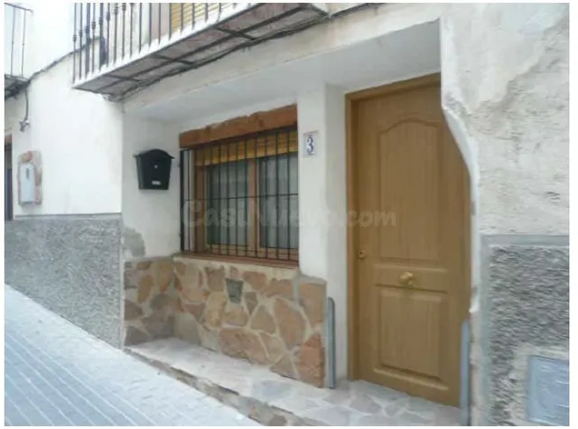 OPORTUNIDAD DE COMPRA DE CASA EN MORATALLA  (OKUPADO) — 2