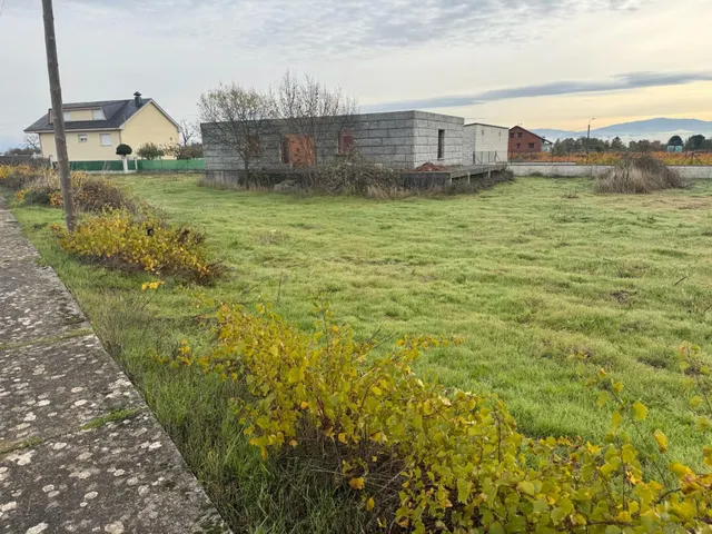 SE VENDE CASA DE PIEDRA CON TERRENO EN CONSTRUCCIÓN EN VILLA - foto 5