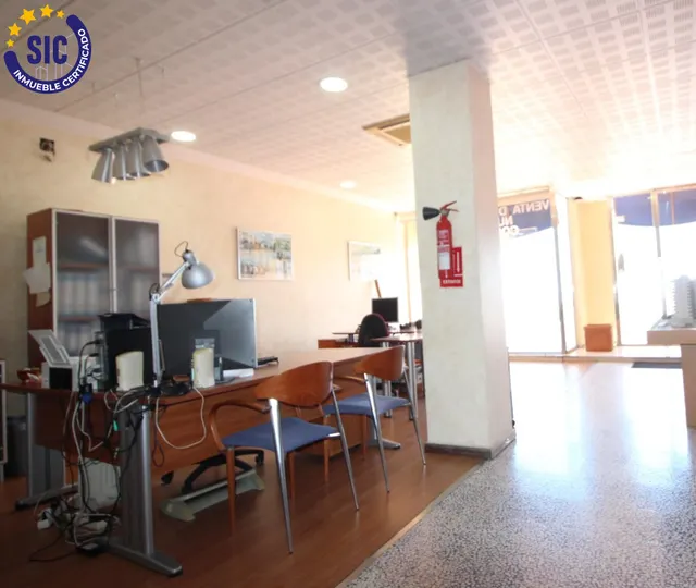 Local comercial actualmente oficina muy bonita en 1ª línea de la playa de Morro de Gos — 18