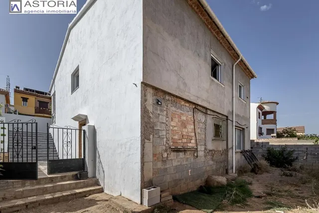 Casa en venta en Monachil (Granada) – Amplia, luminosa y con gran potencial — 41