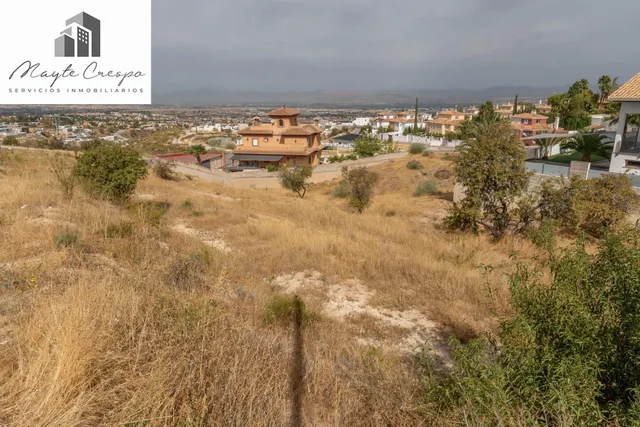 Terreno urbano de 750 m2 en Altos de La Zubia. Parcela 17, manzana M — 13