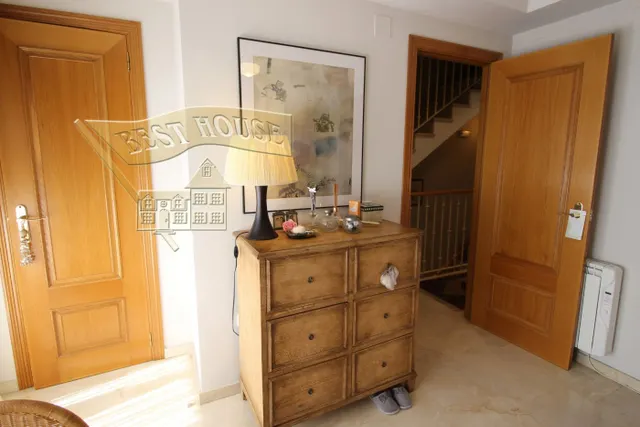 EXCLUSIVO CHALET ESQUINERO EN LA PATACONA — 25