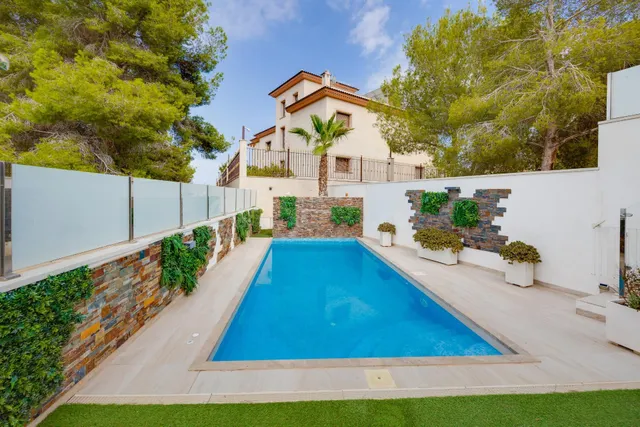 Villa de Lujo con piscina Privada - foto 2