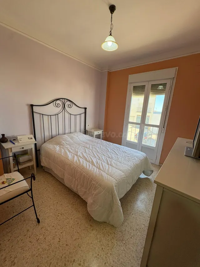 Amplia y Luminosa Vivienda con Atico en Ubicación Privilegiada Calle Vilches! — 15