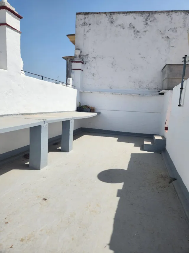 CASA SOLA EN UN LUGAR EMBLEMÁTICO — 47