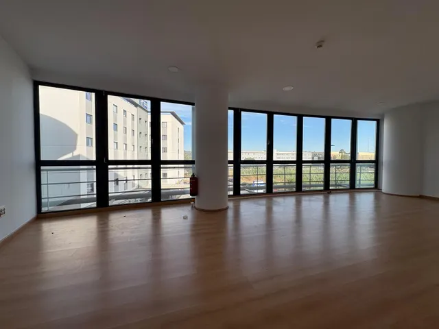 Se alquilan dos oficinas en edificio Azabache- Palmones - Los Barrios — 2