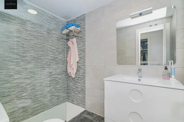 Hijar, Calle Altamira, 3 dormitorios, baño y aseo. — 29